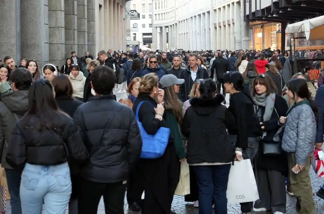 Saldi Lombardia inverno 2025. Dal 5 gennaio fino al 4 marzo Donne Sul Web