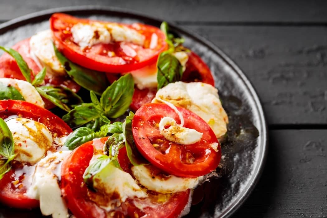 pomodori e mozzarella in padella