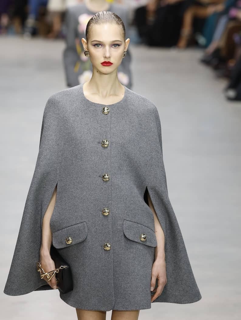 mantella inverno 2025 carolina herrera