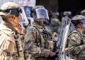 Los Angeles militari disordini trump democrazia