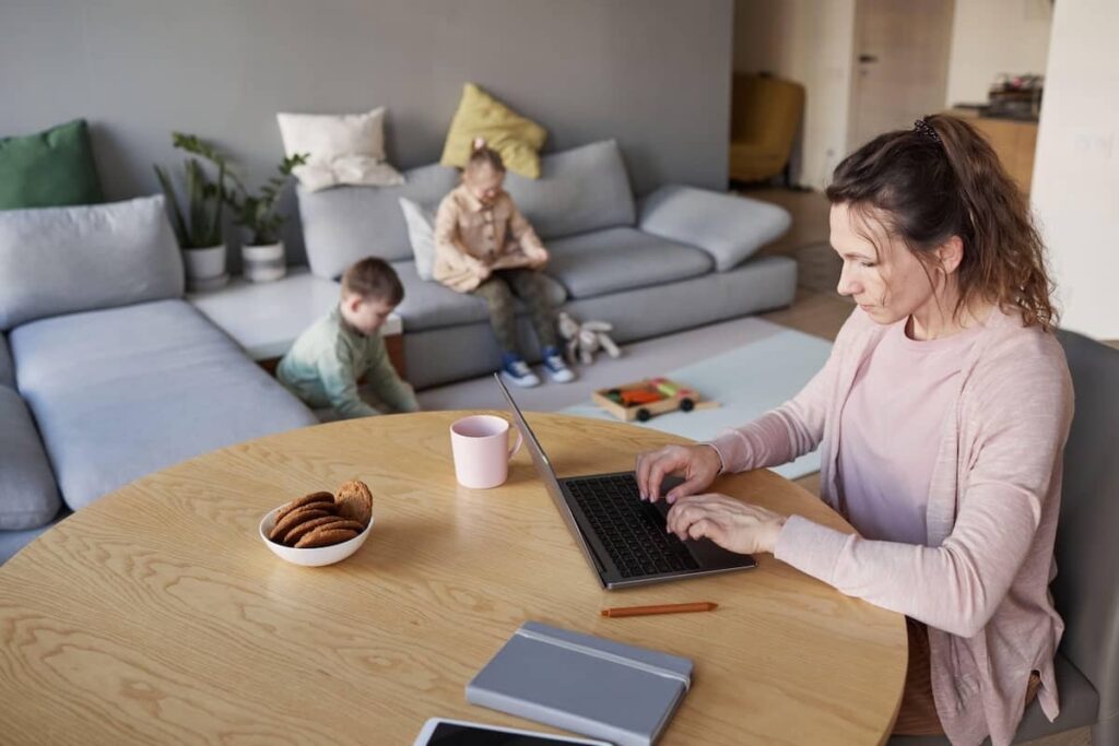 bonus madri lavoratrici con 2 figli