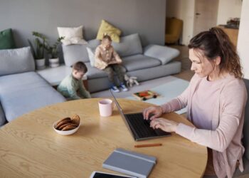 bonus madri lavoratrici con 2 figli