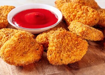 nugget di pollo semplici con salsa barbecue