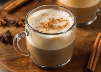 chai latte in bicchiere ricetta