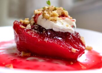 mele cotogne cotte con panna dolce turco ayva tatlısı