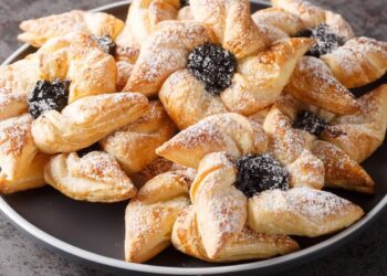 Joulutorttu stelle di pasta sfoglia dolci natale finlandesi