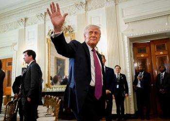 Consensi Trump- Donald Trump alla Casa bianca durante un intervento pubblico