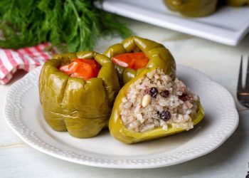 peperoni ripieni turchi con riso e pinoli
