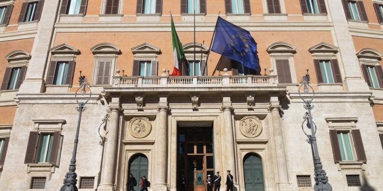 Sondaggi politici in Italia aggiornati
